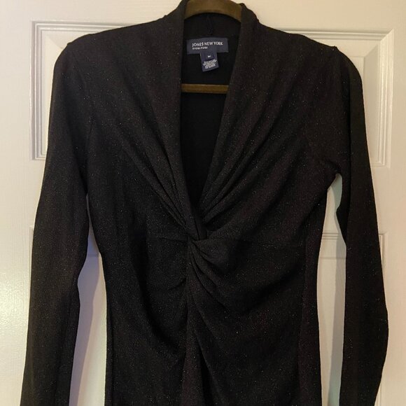 Jones New York Signature v-neck top Size M - Picture 1 of 5